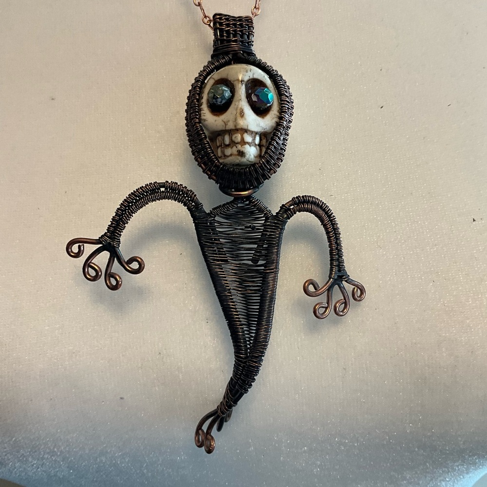 Howlite skeleton copper wire wrapped gemstone pendant